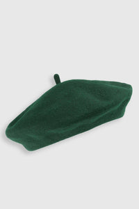 Wool beret in dark green